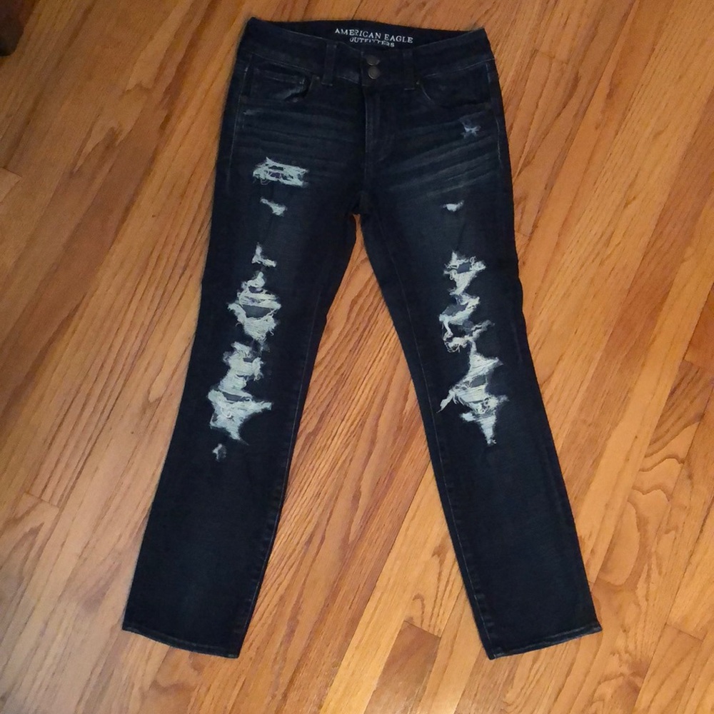 American eagle crop jeans size 4 destroyed